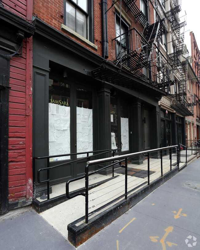 Building Photo - 277 Water St