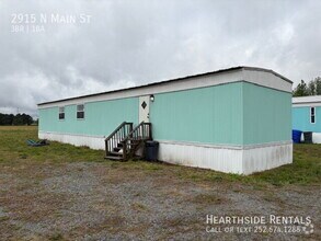 Building Photo - 2915 N Main St