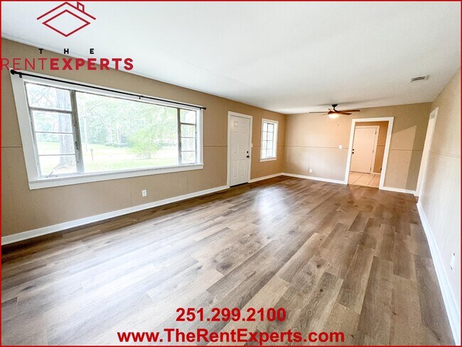 Building Photo - 648 Elba Ave