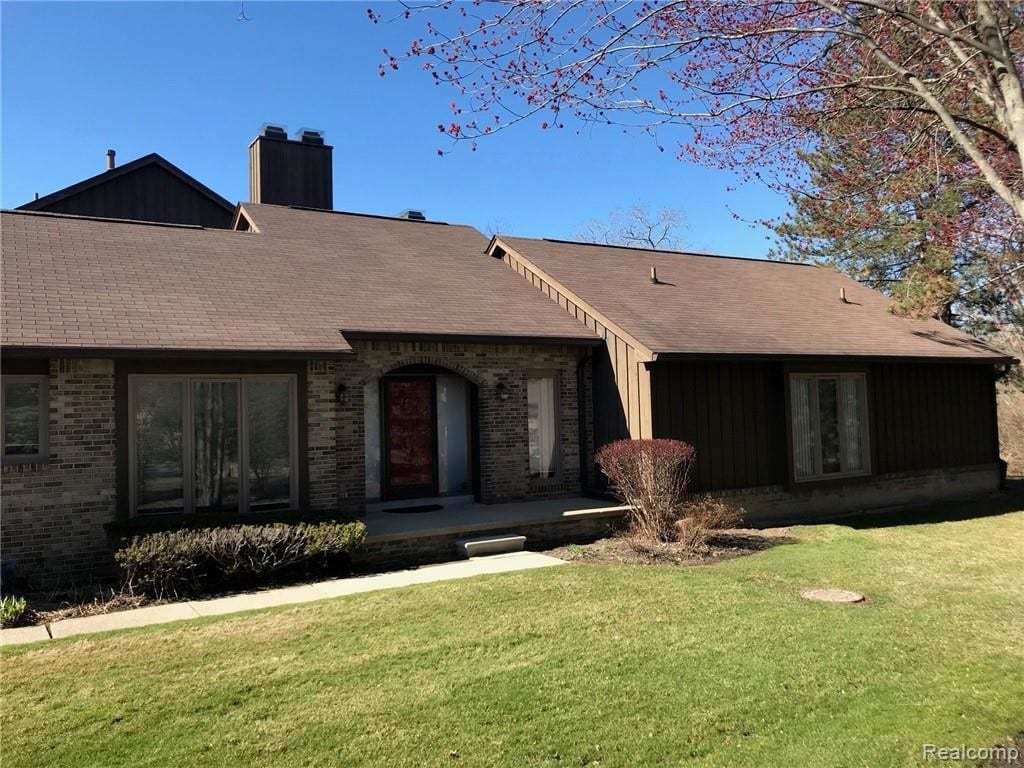 30835 River Crossing St, Bingham Farms, MI 48025 Condo for Rent in