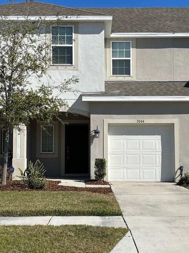 Lovely 3 BR, 2 BA Riverview Townhome! Townhome Rentals in Riverview
