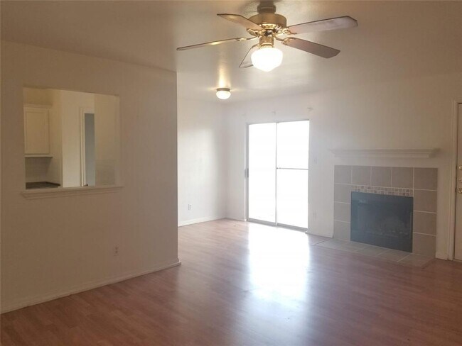 Building Photo - 107 Axis Deer Trail