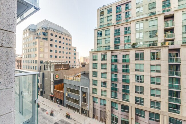 Building Photo - 219 Adelaide St W