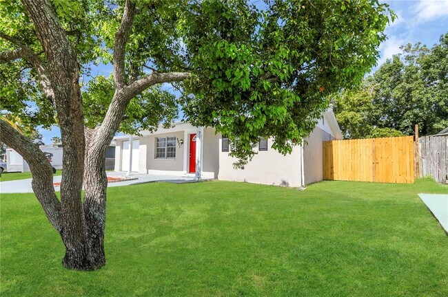 Foto del edificio - 9821 Wayside Ln