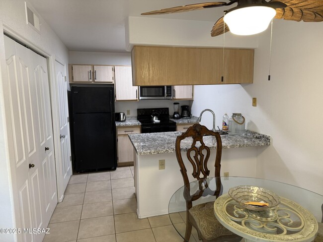 Foto del edificio - 5751 N Kolb Rd