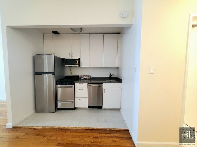 Building Photo - East 91st Street