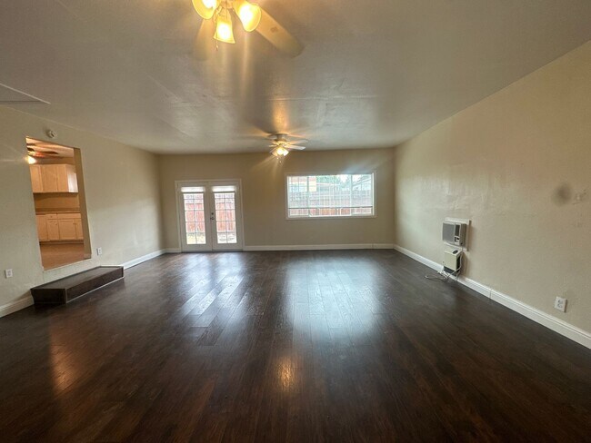 Foto del edificio - 1 BR w/ Bonus Room