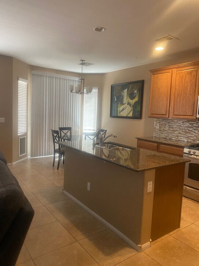 Building Photo - 7469 Calzado Dr