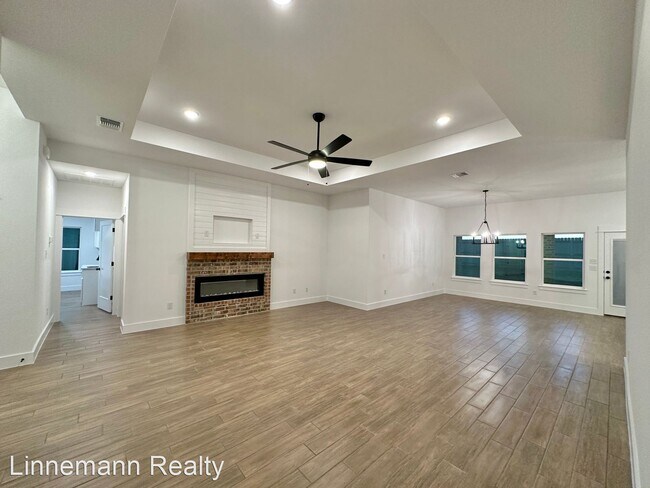 Building Photo - 4 br, 2 bath House - 8501 James Herring Way