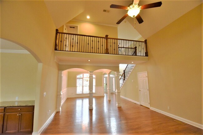 Building Photo - 238 Brackin Trce