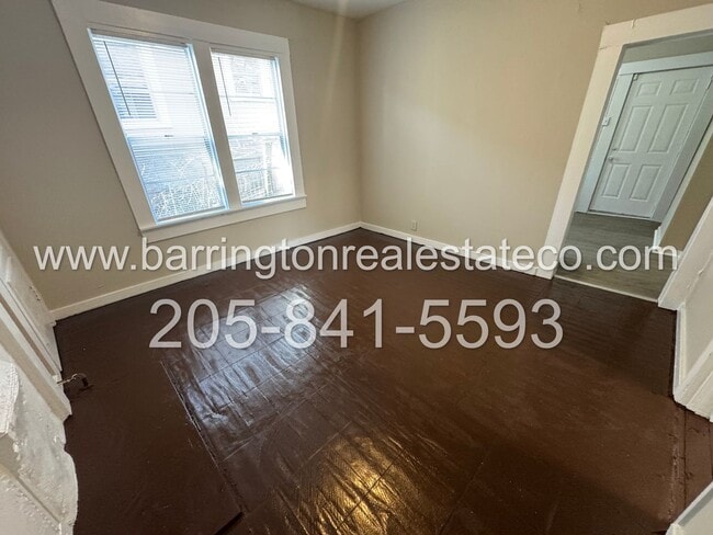 Building Photo - 404 54th St