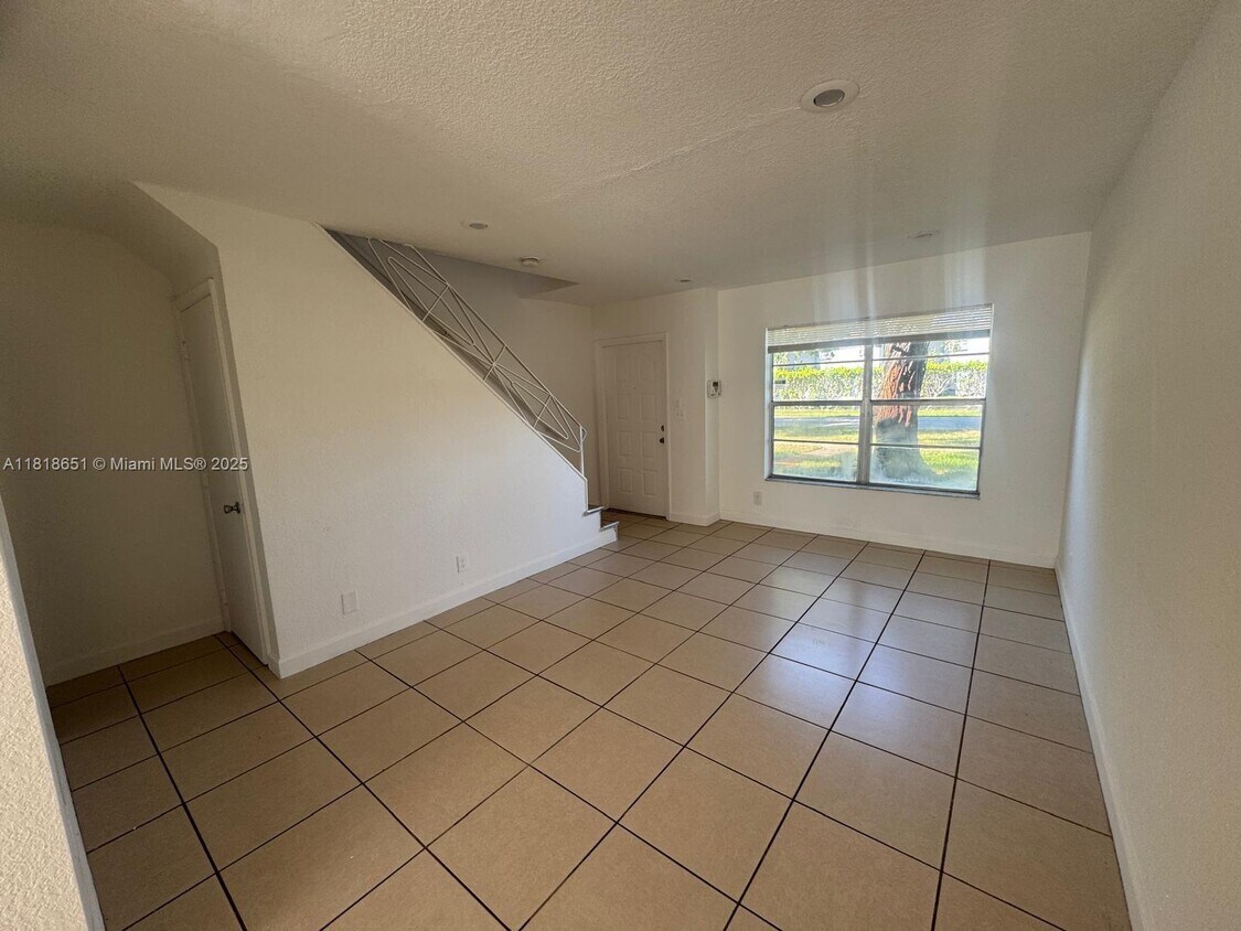 Primary Photo - 4820 NW 9th Dr