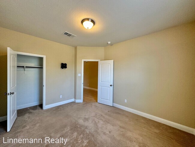 Building Photo - 5 br, 3 bath House - 815 Old World Drive