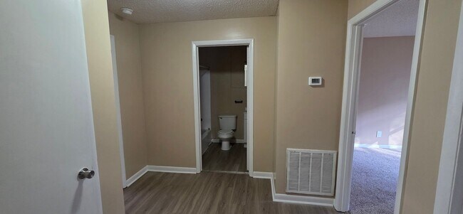 Foto del edificio - 2108 Hill St NW