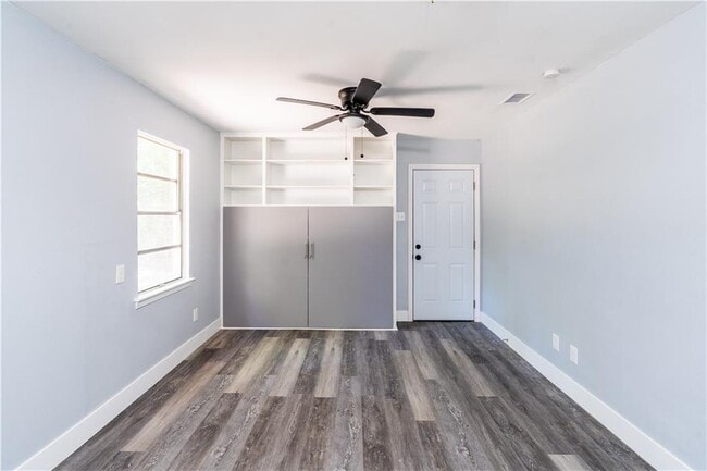 Building Photo - 3751 San Juan Dr