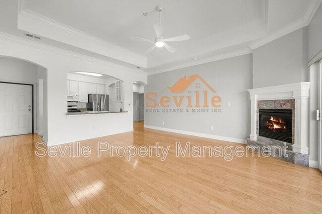Building Photo - 569 Merritt Ave