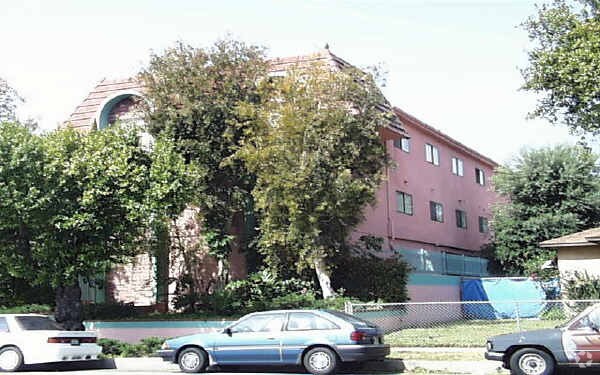 Building Photo - 7407 Haskell Ave