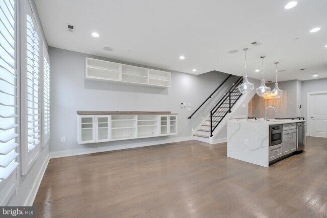 Foto del edificio - 1632 K St NE