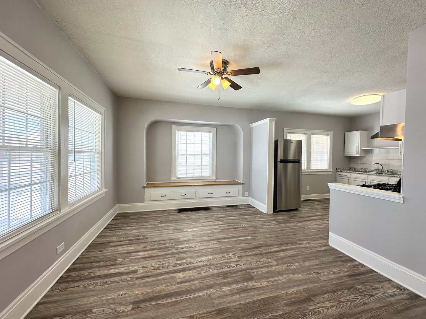 10801 Vernon Ave Garfield Heights, OH 44125 – photo 4