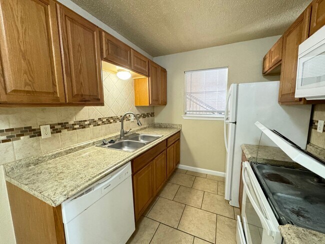 Foto del edificio - Eastgate Ridge Apartments-1020 N Gilmer (U...