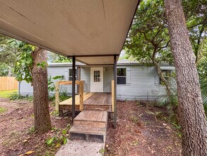 Building Photo - 9355 Lake Dr