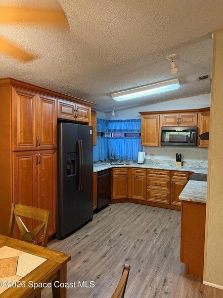 Foto del edificio - 706 Hyacinth Cir