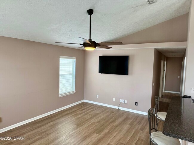Foto del edificio - 11710 Seashore Ln