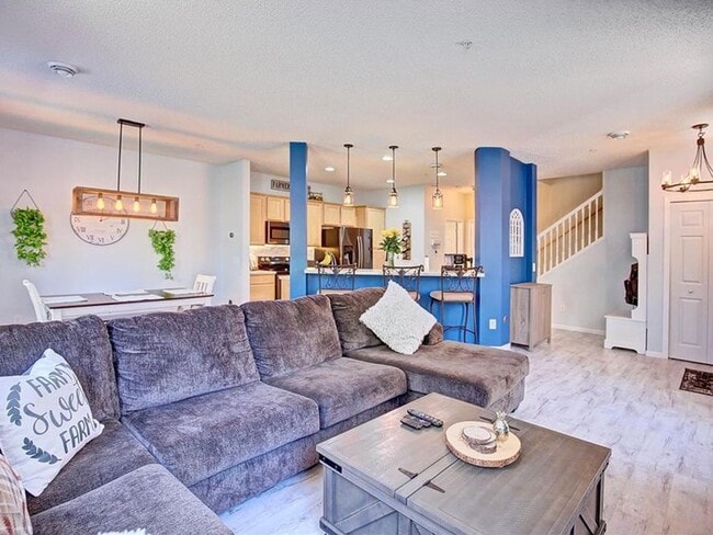 Building Photo - Spacious 3-Plus Bedroom with Loft-Office, Primary Suite, Fireplace, Private Patio, 2-Car Garage a...