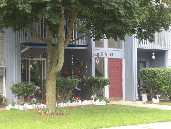 Foto del edificio - 305 S Walnut St