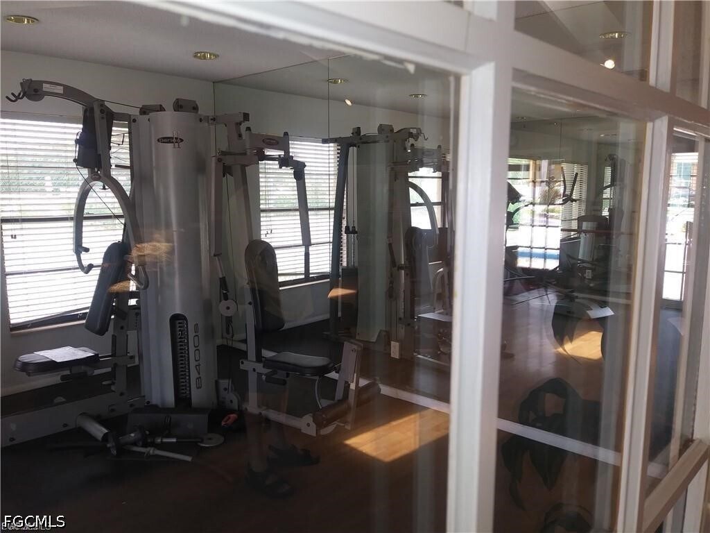 Foto del edificio - 5315 Summerlin Rd