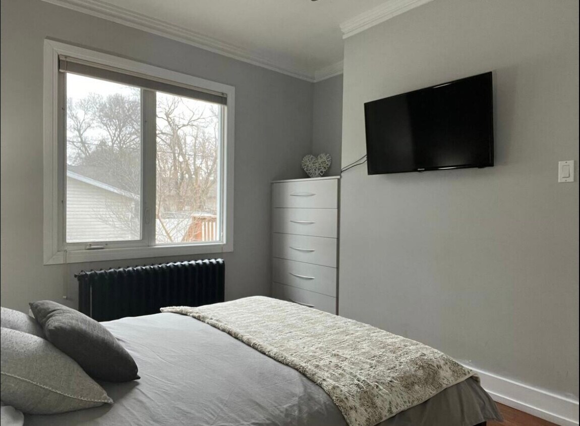Primary Photo - 206 Ferndale Av
