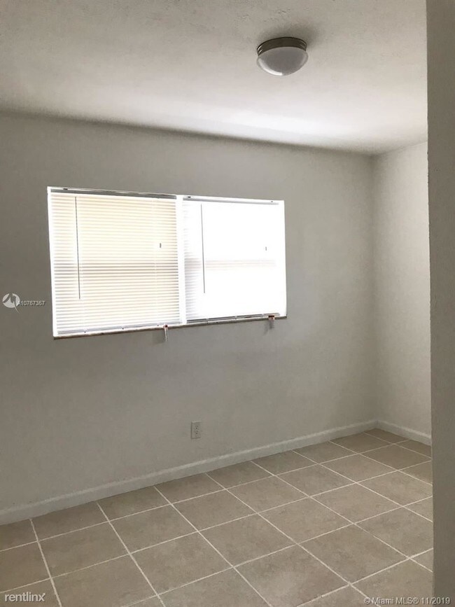 Foto del edificio - 13335 Arch Creek Rd