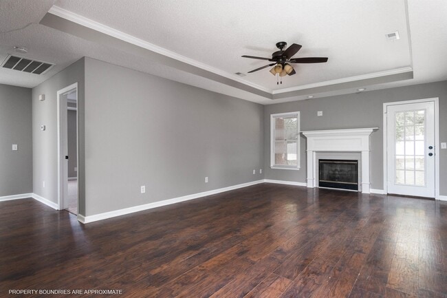 Building Photo - 102 Bordeaux Ln