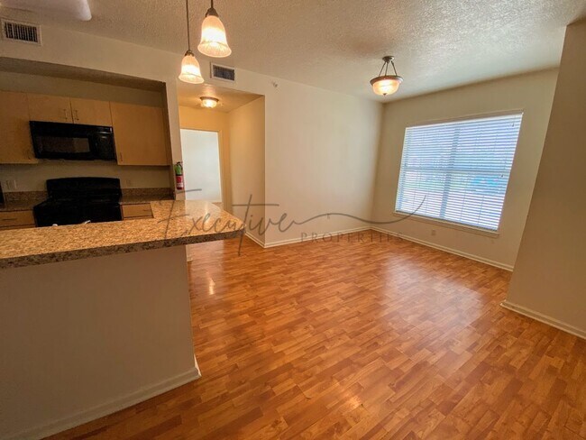 Foto del edificio - 311 E Hale St
