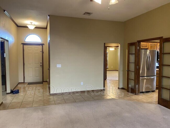 Photo - 636 SW 159th St House