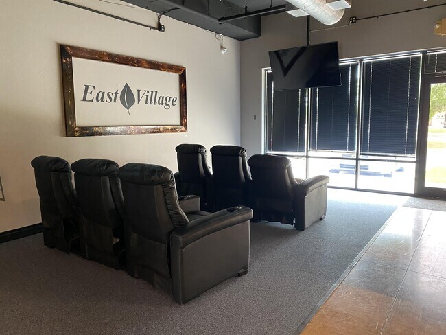 Foto del edificio - 1230 12th Ave SE