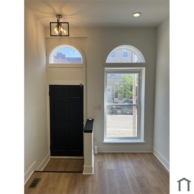 Foto del edificio - 1706 McCulloh St