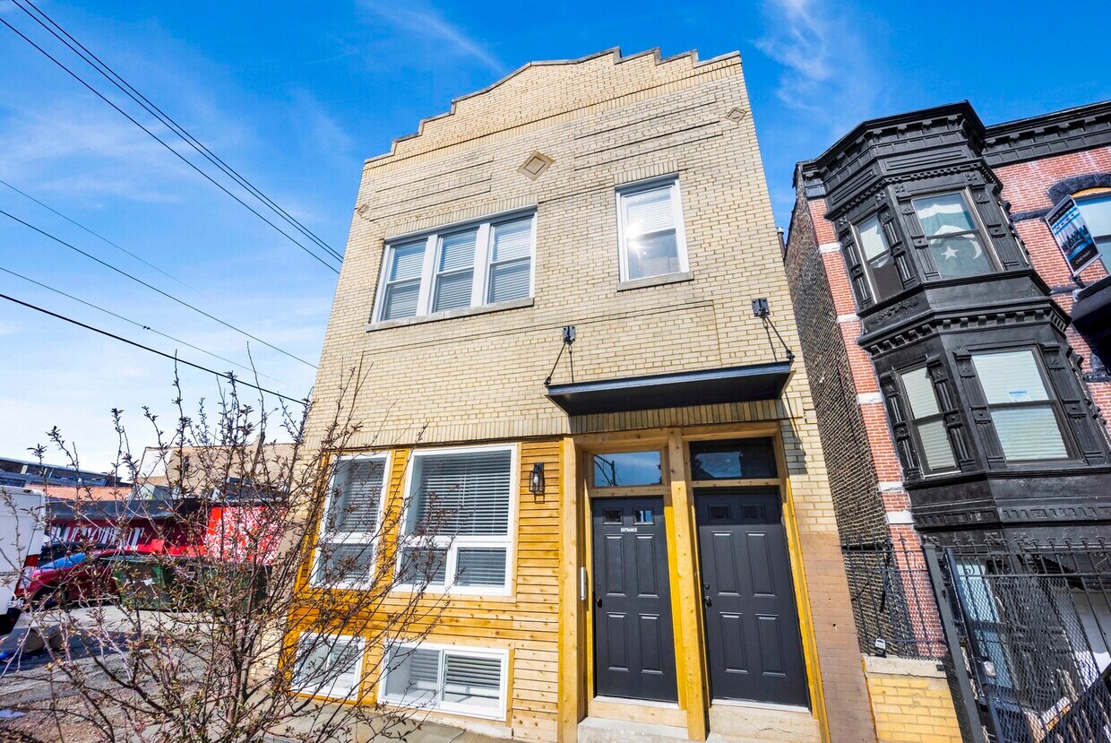 Foto principal - 2142 S Fairfield Ave