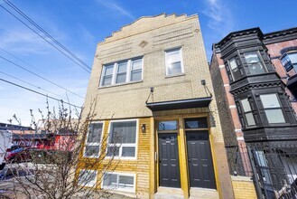 Building Photo - 2142 S Fairfield Ave