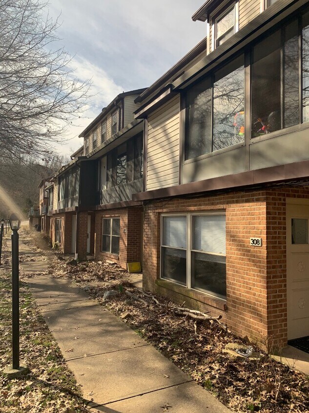 Foto principal - 307 London Acres Dr