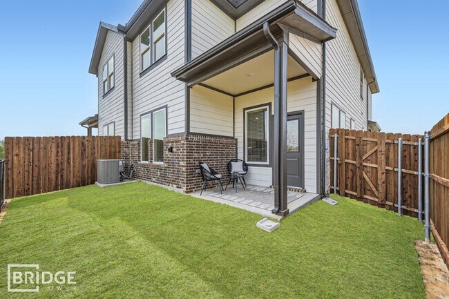 Foto del edificio - 8111 Sawyer Dr