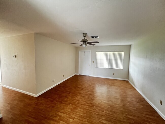 Foto del edificio - 1102 SE 16th St