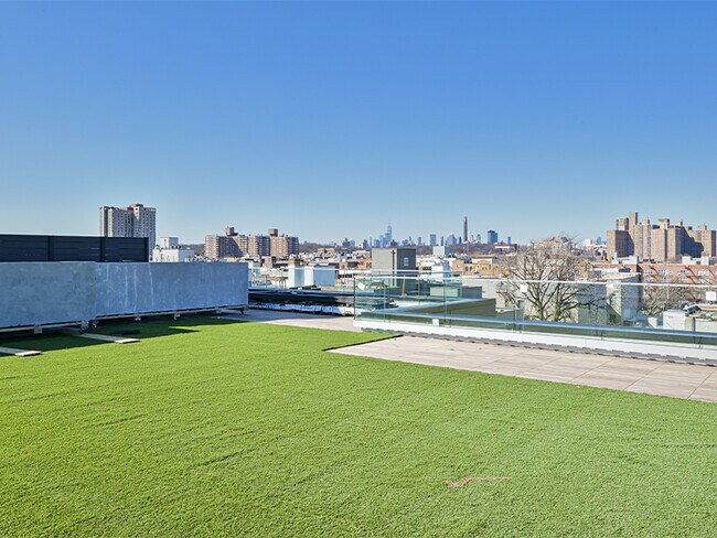 Foto del edificio - 160 Clarkson Ave