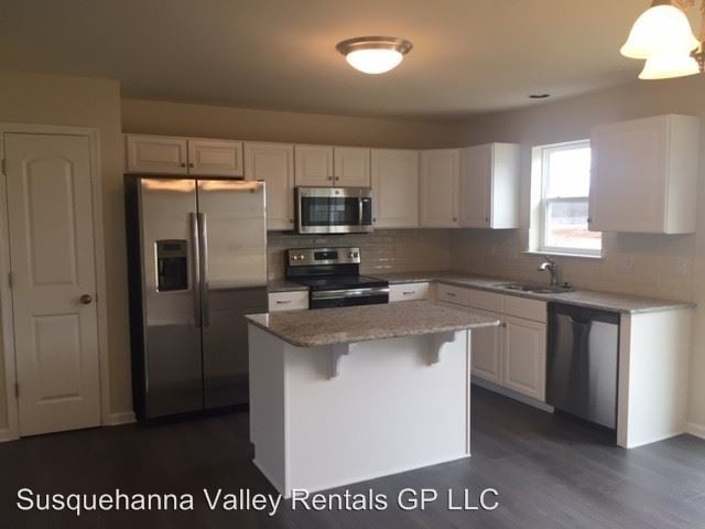 Building Photo - 836 Admiral's Quay Dr