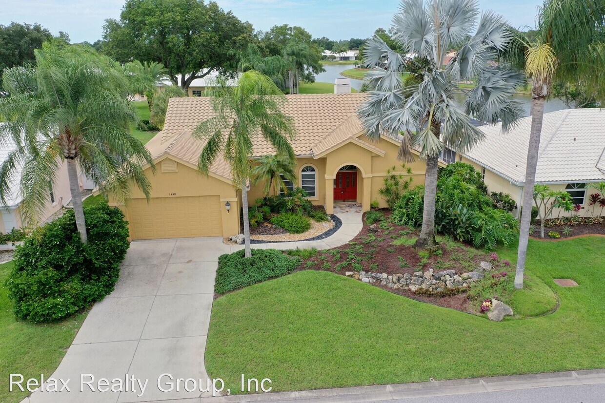 3 br, 2 bath House 1449 Quail Lake Drive House Rental in Venice, FL