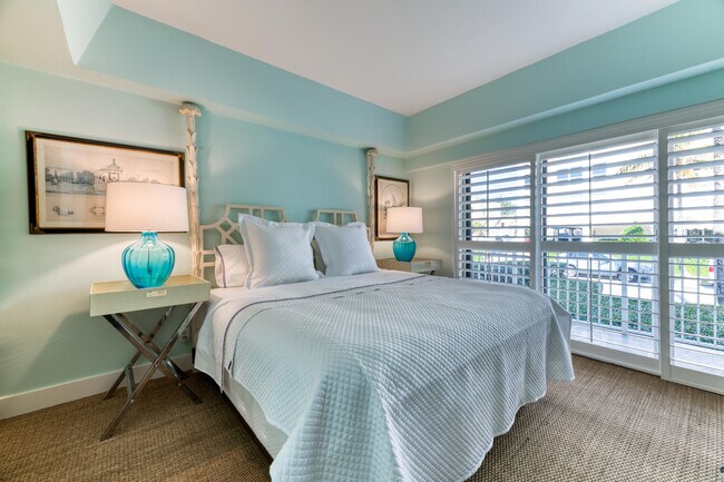 Foto del edificio - 350 S Ocean Blvd