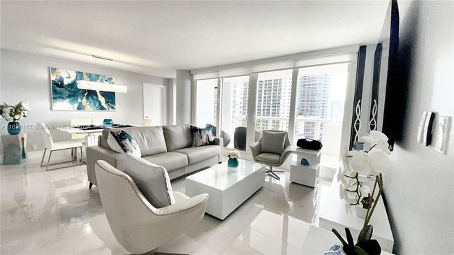 Foto del edificio - 1717 N Bayshore Dr