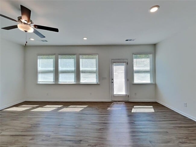 Building Photo - 289 Whitetail Cir