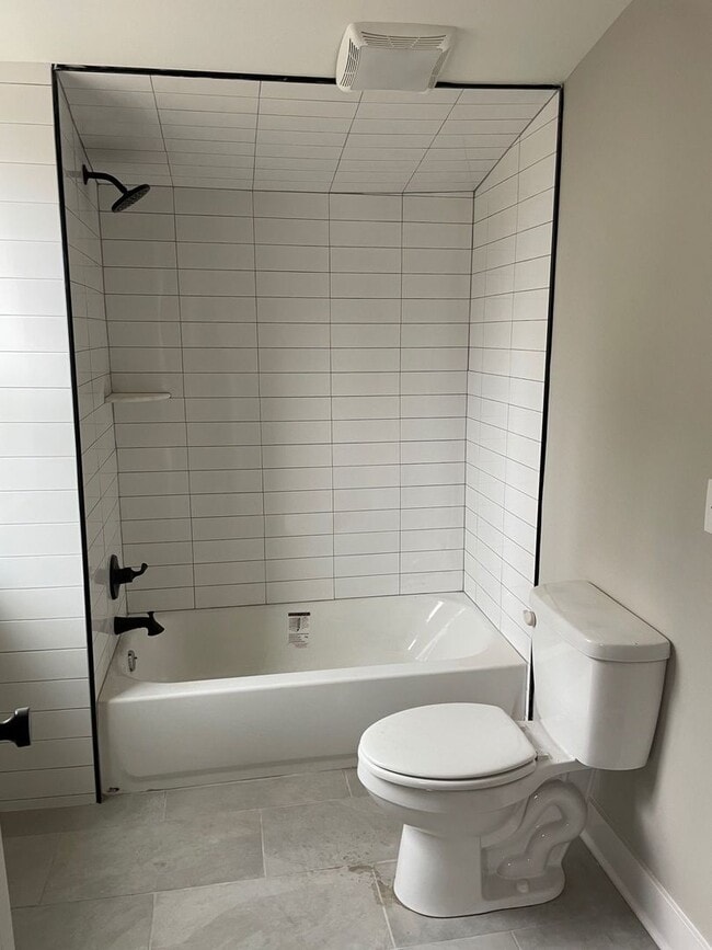 Building Photo - Shelby Park Amazing Newly Renovated 2 Bedroom House