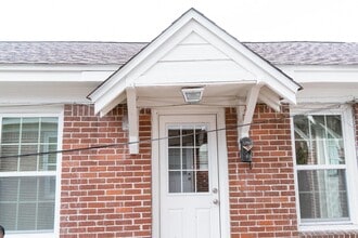 Building Photo - 515 N Monroe St